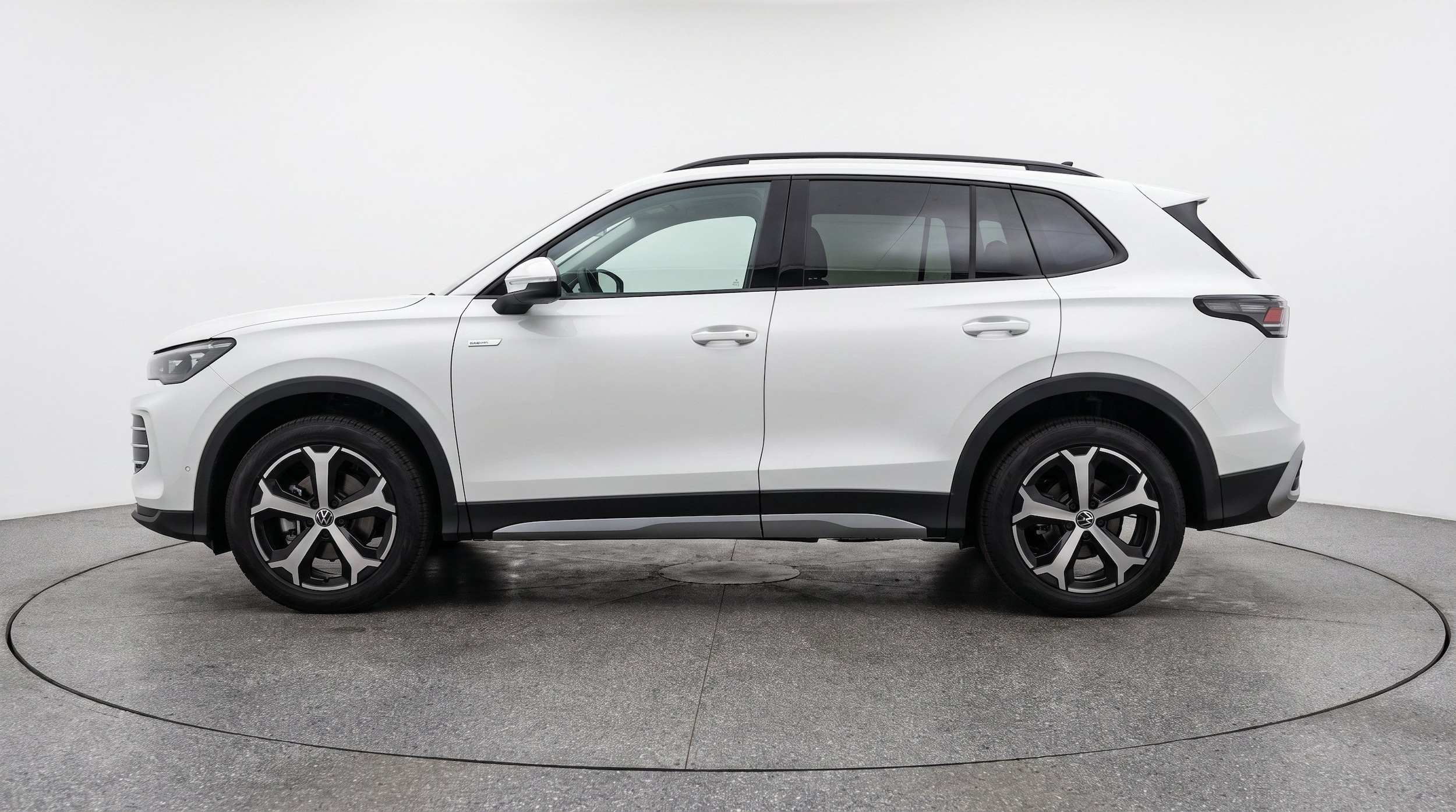 Thumbnail: 2026 Volkswagen Tiguan - 5