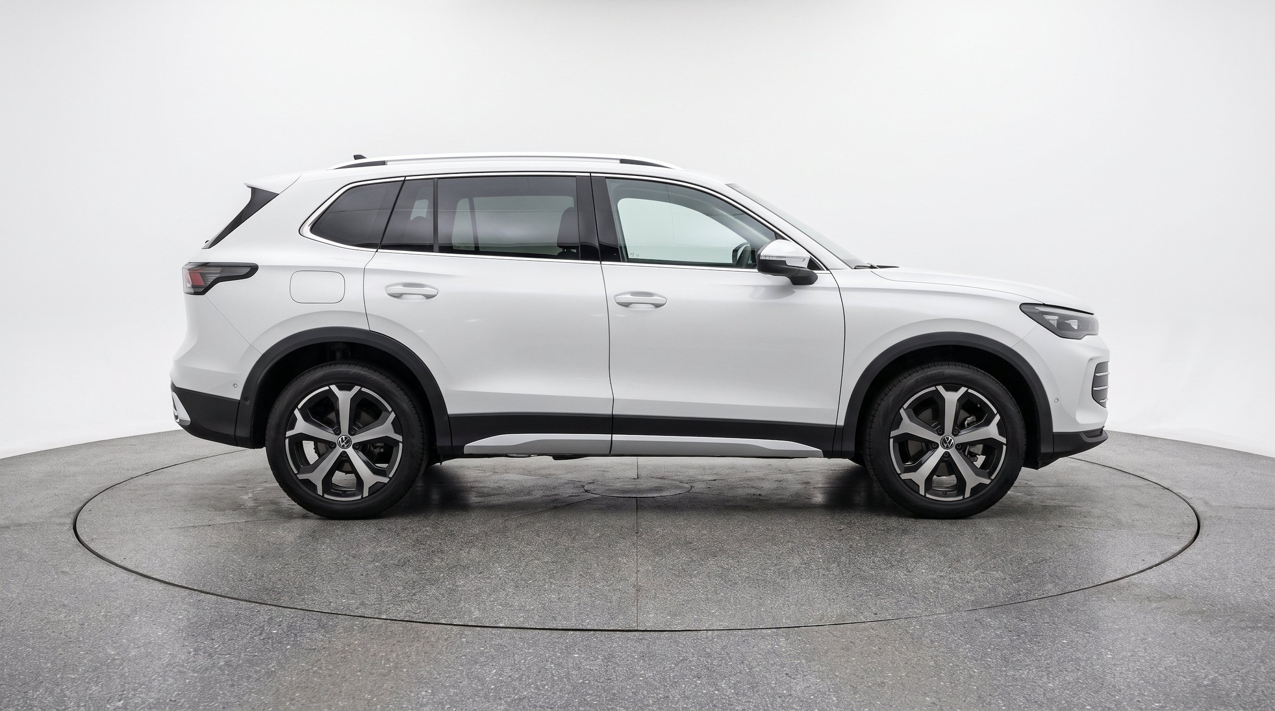 Thumbnail: 2026 Volkswagen Tiguan - 11