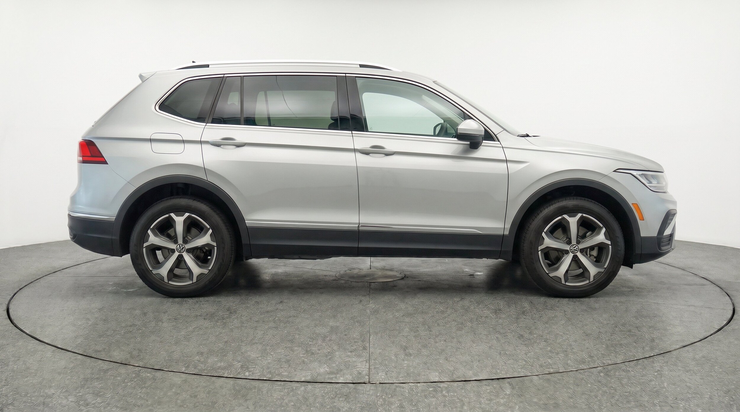 Thumbnail: 2026 Volkswagen Tiguan - 11