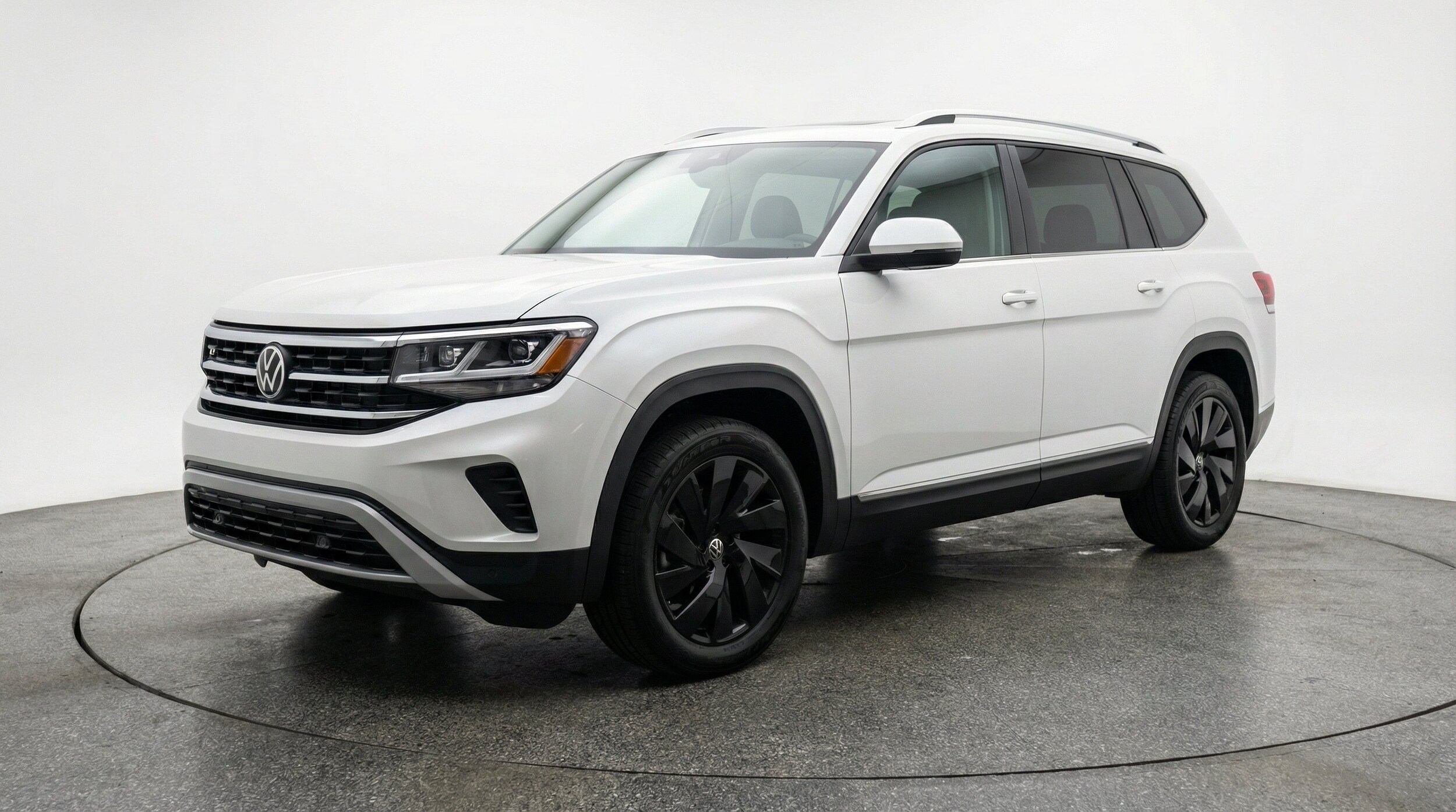 Thumbnail: 2026 Volkswagen Atlas - 3