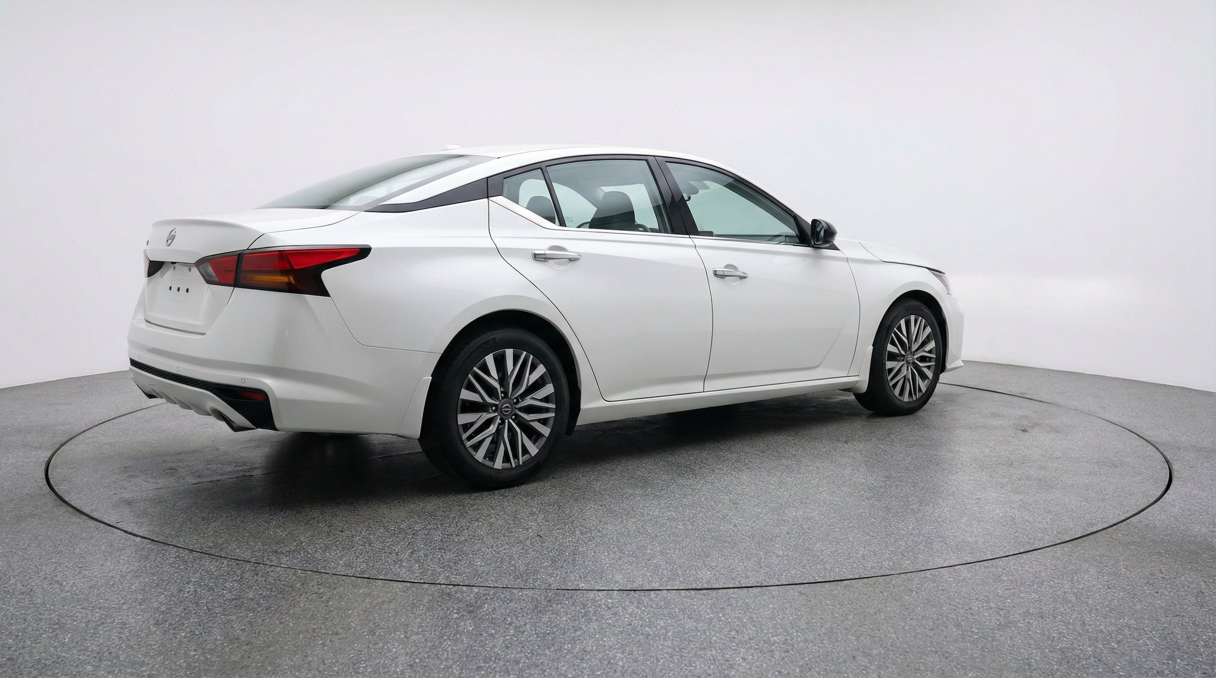 Thumbnail: 2025 Nissan Altima - 9