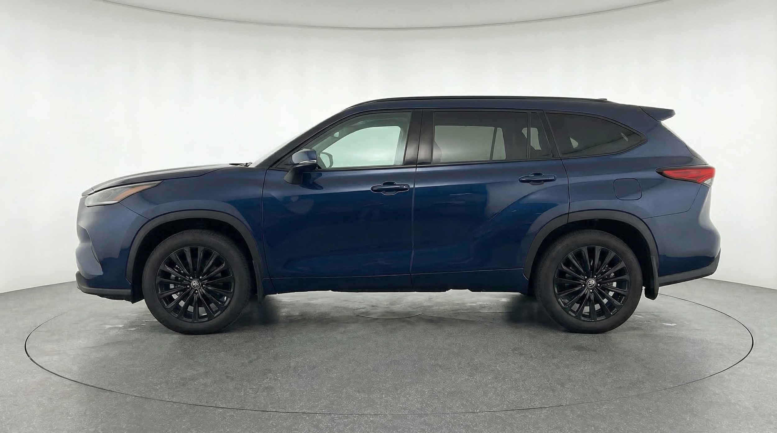 Thumbnail: 2025 Toyota Highlander - 4