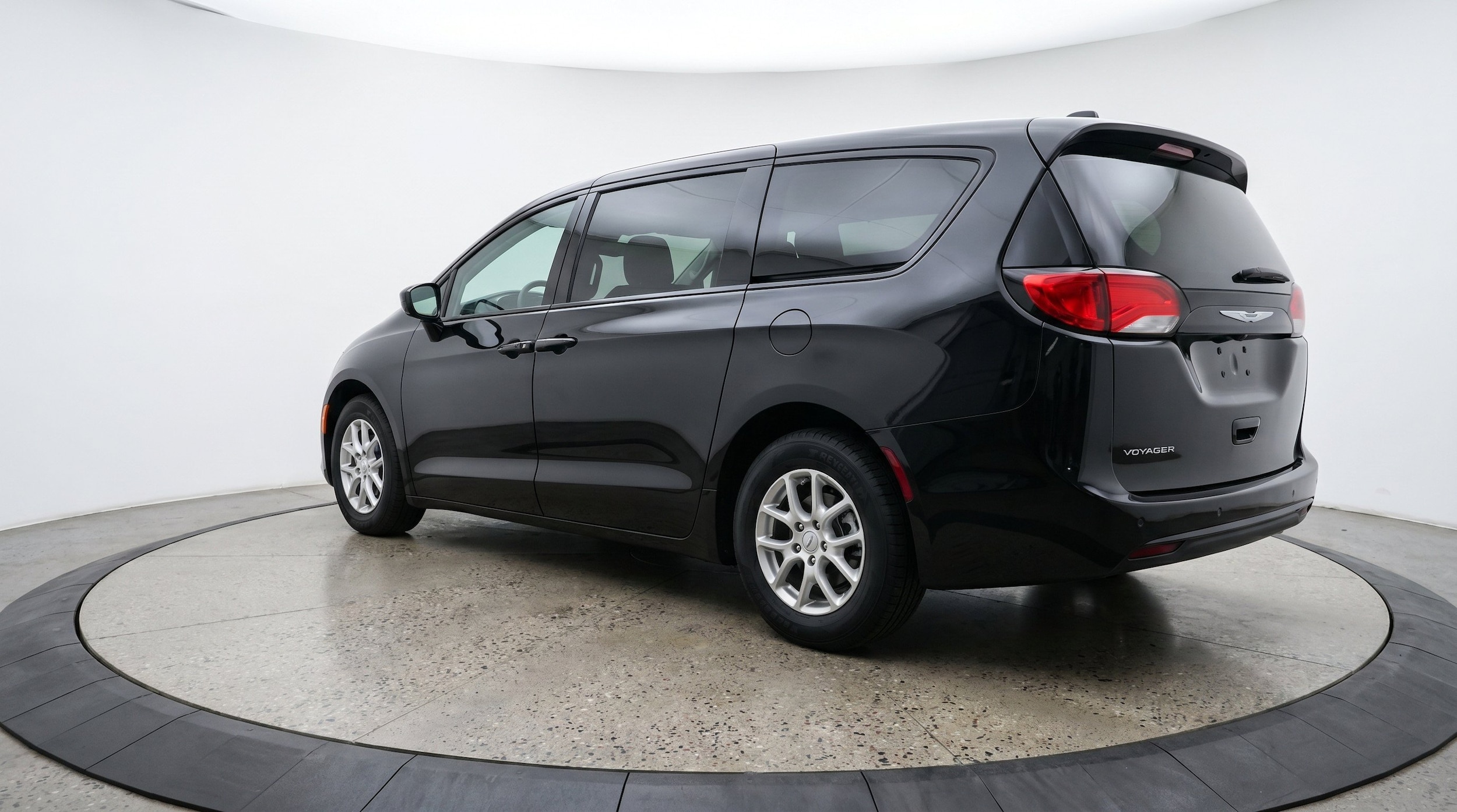 Thumbnail: 2024 Chrysler Voyager - 6