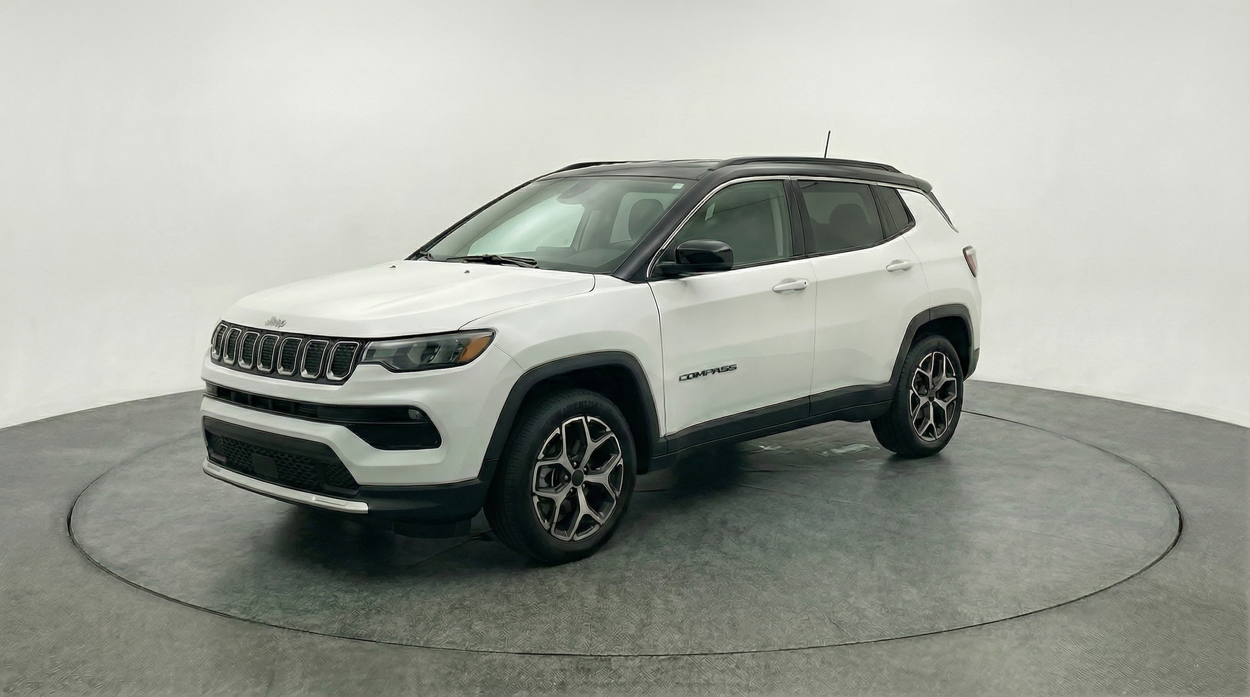 Thumbnail: 2025 Jeep Compass - 3