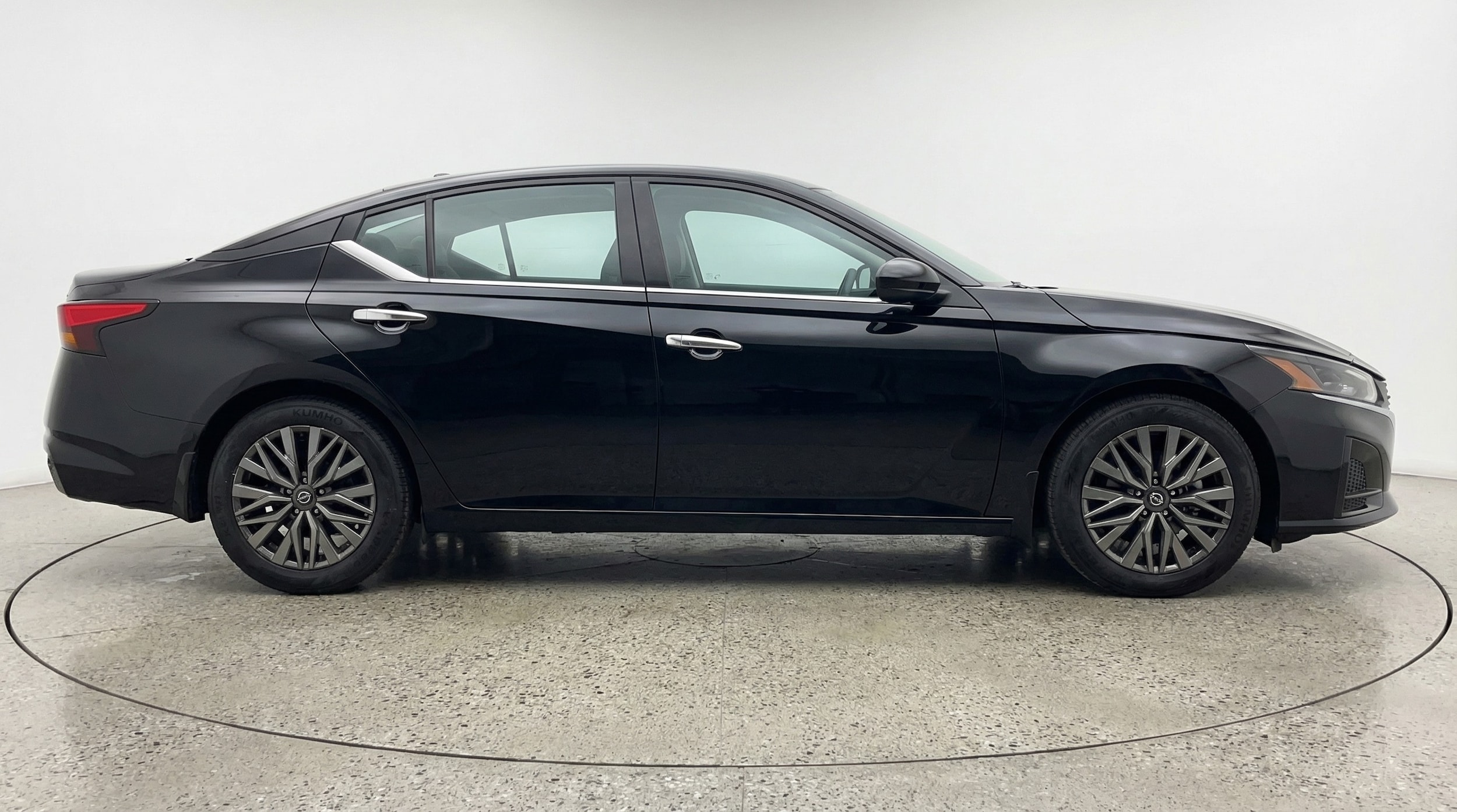 Thumbnail: 2025 Nissan Altima - 8