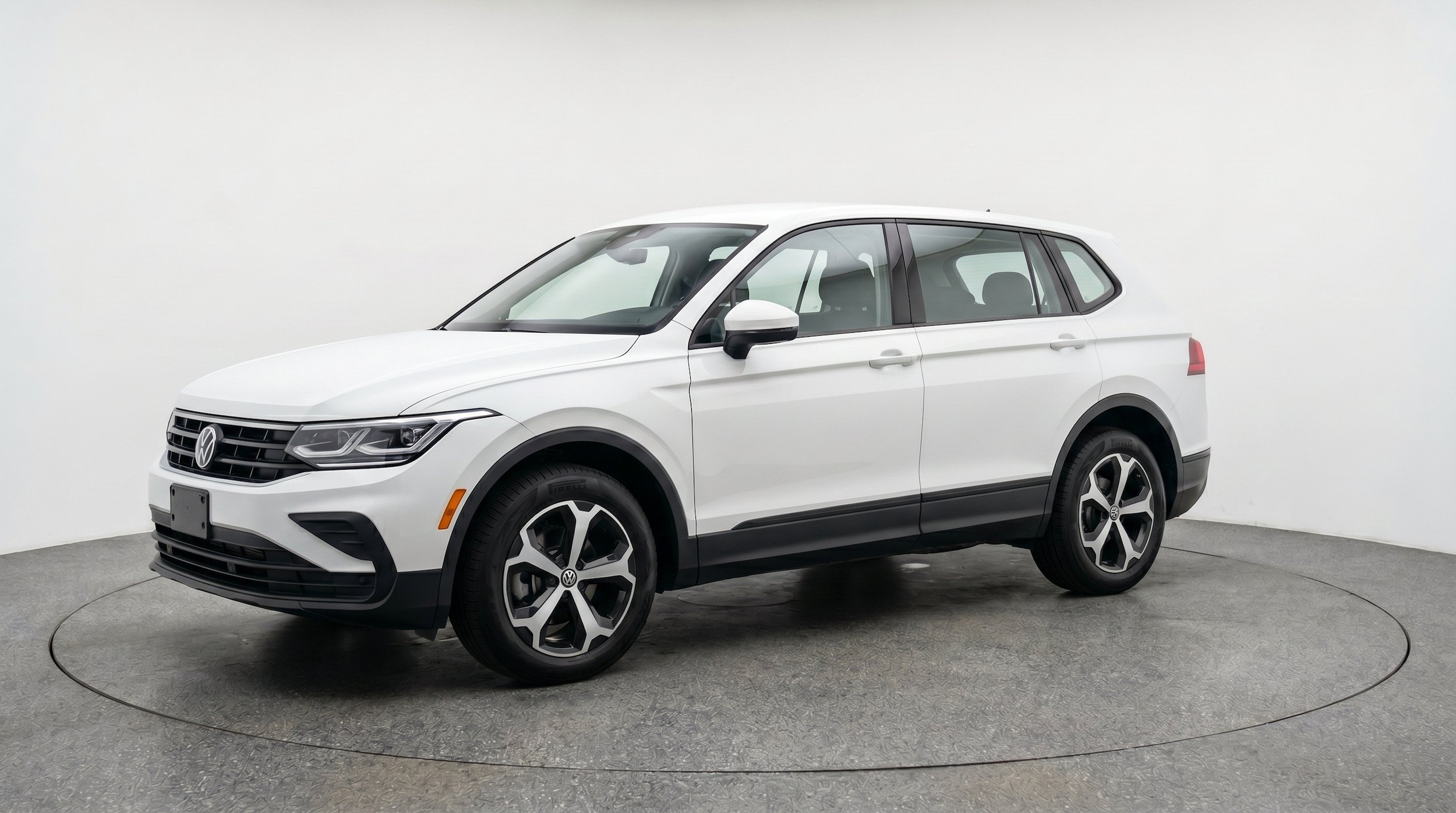 Thumbnail: 2026 Volkswagen Tiguan - 3