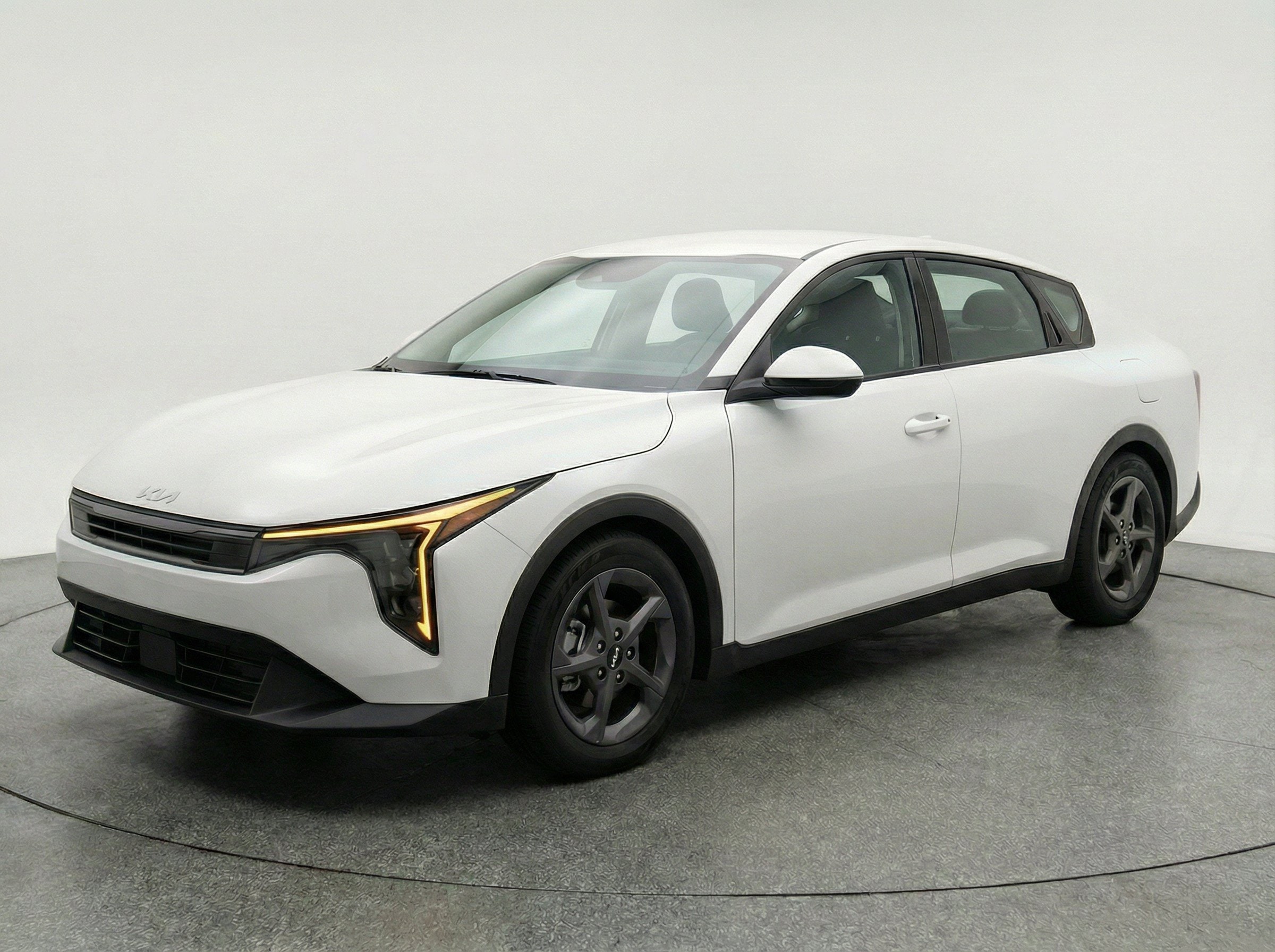 Thumbnail: 2025 Kia K4 - 3