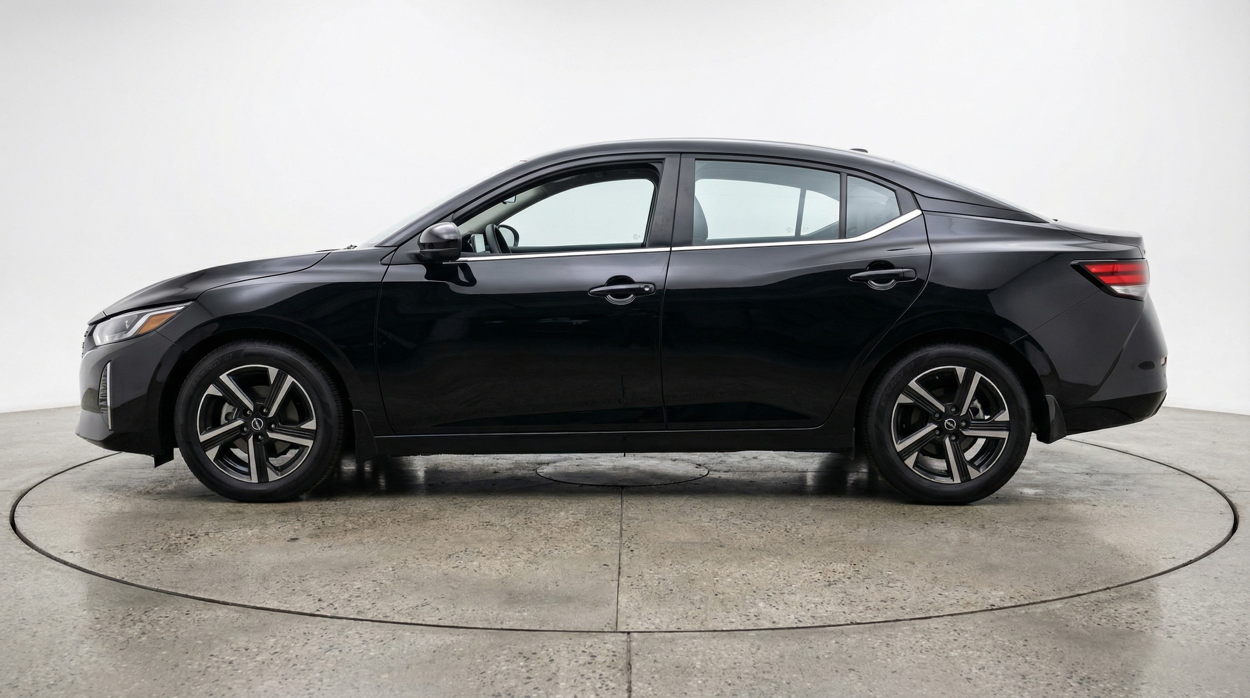 Thumbnail: 2025 Nissan Sentra - 4
