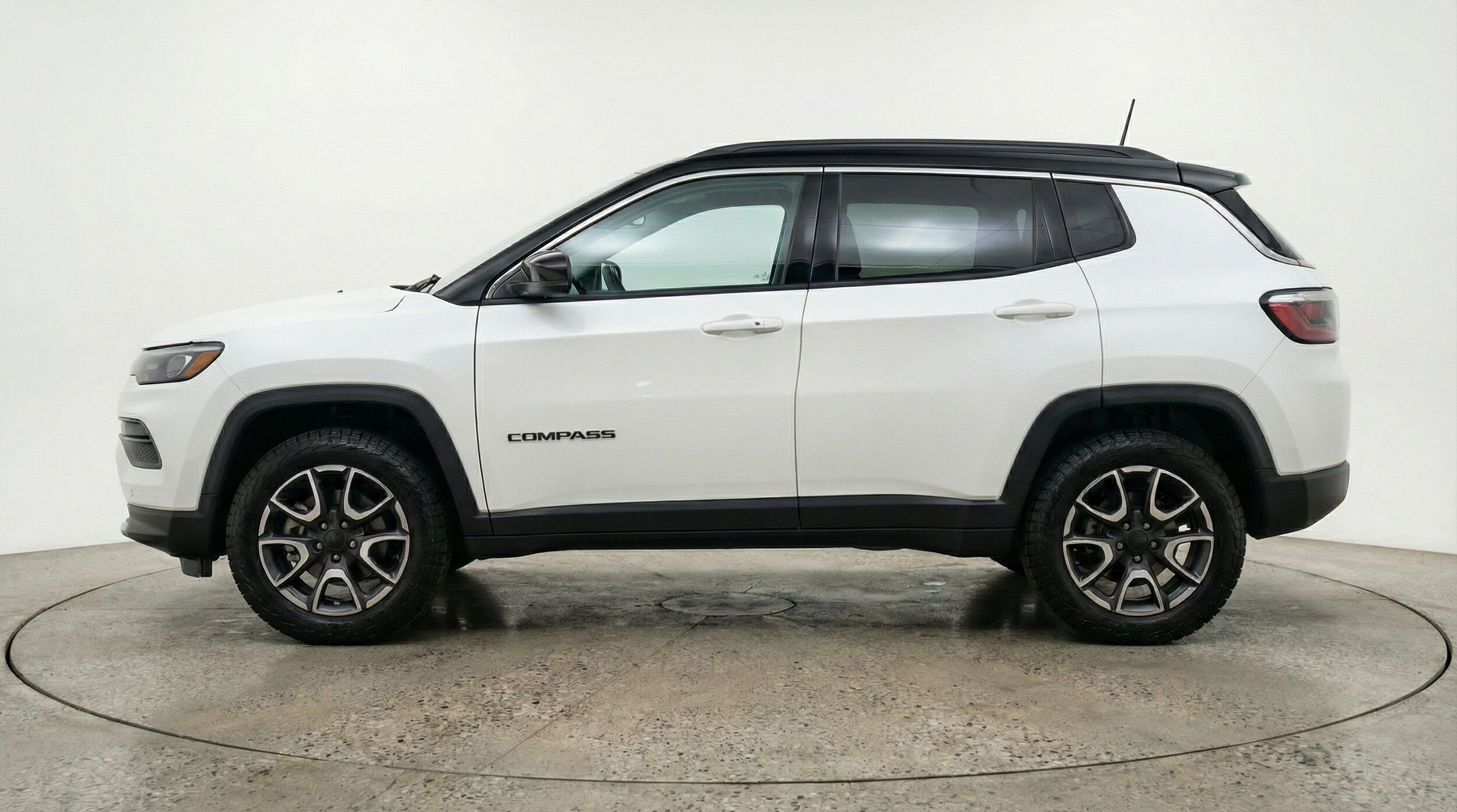 Thumbnail: 2025 Jeep Compass - 4