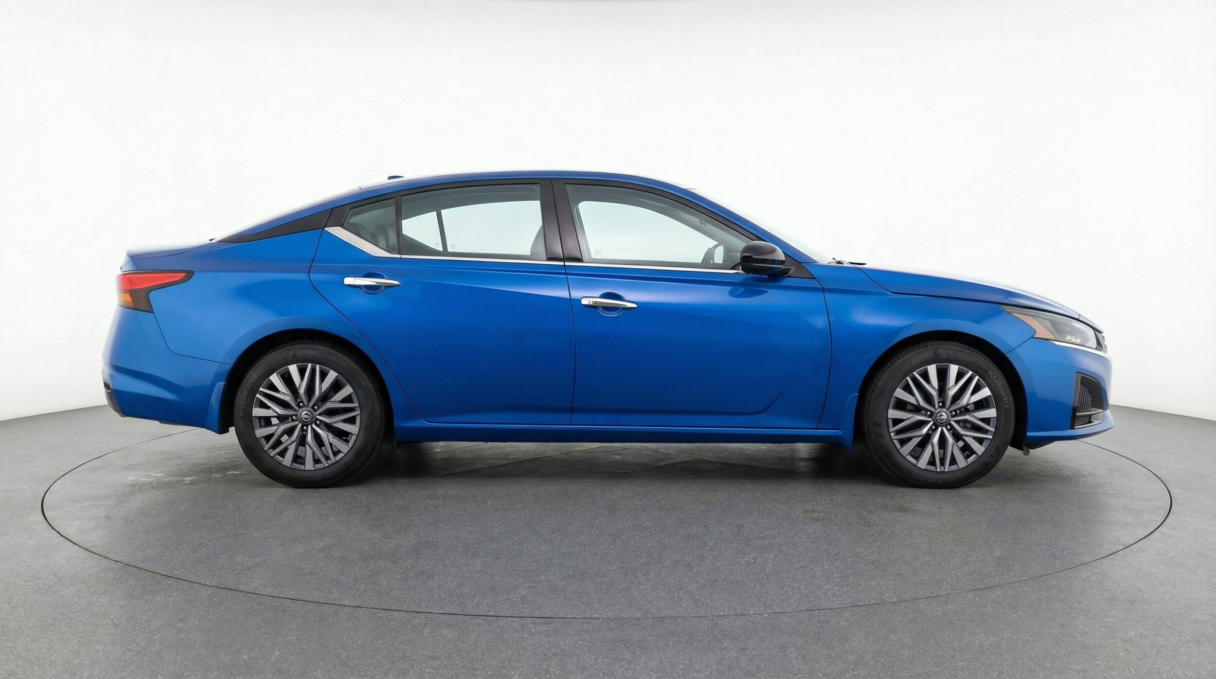 Thumbnail: 2025 Nissan Altima - 11