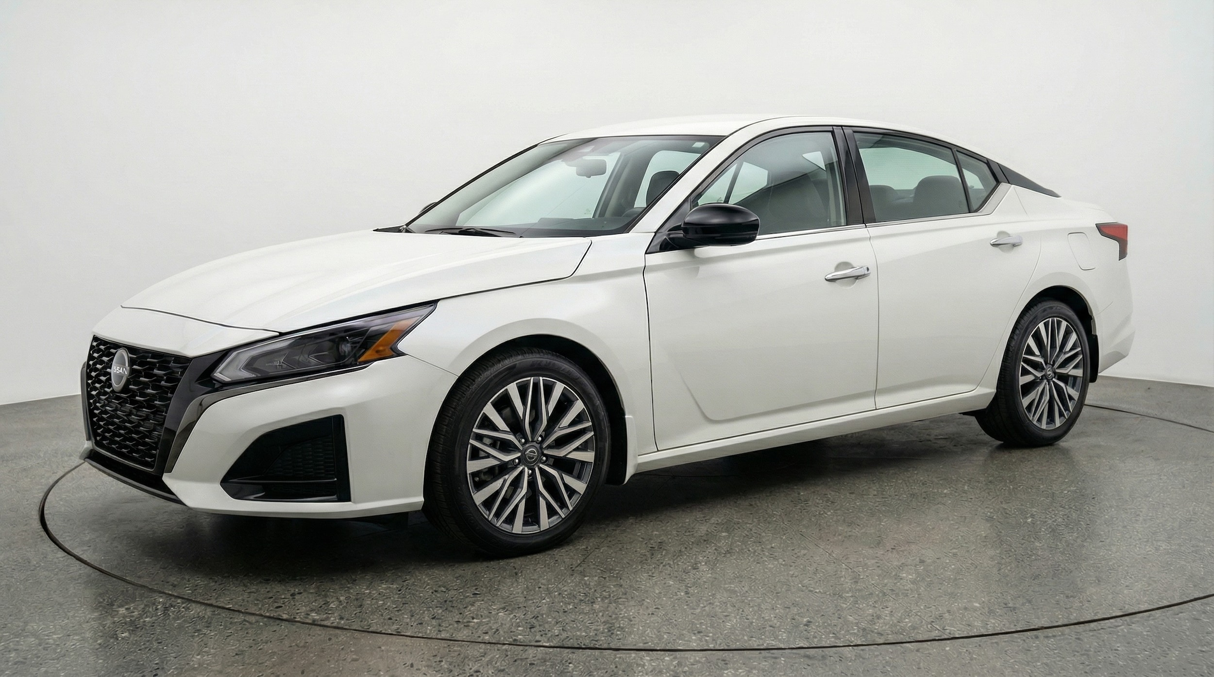 Thumbnail: 2025 Nissan Altima - 3