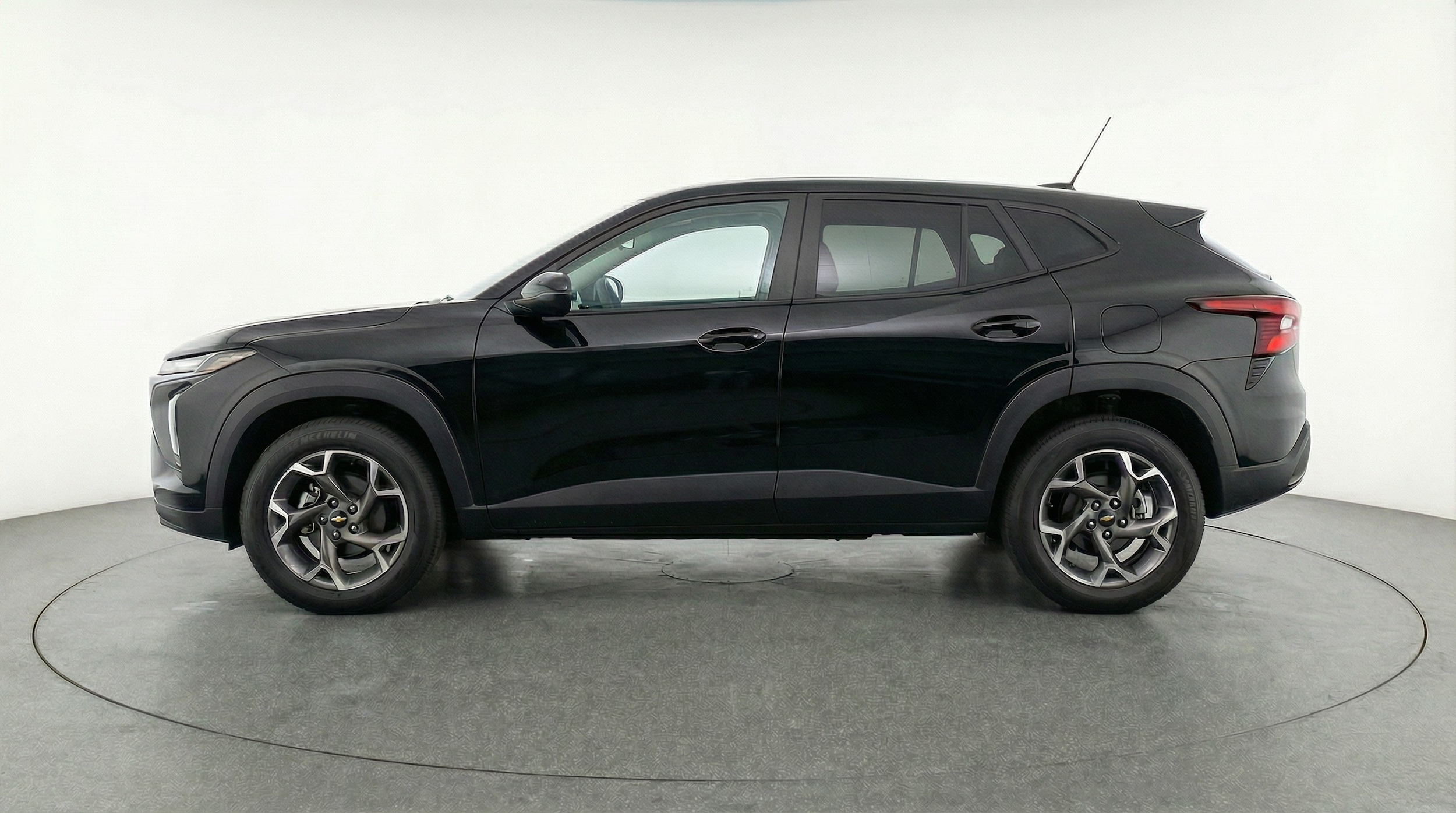 Thumbnail: 2025 Chevrolet Trax - 4