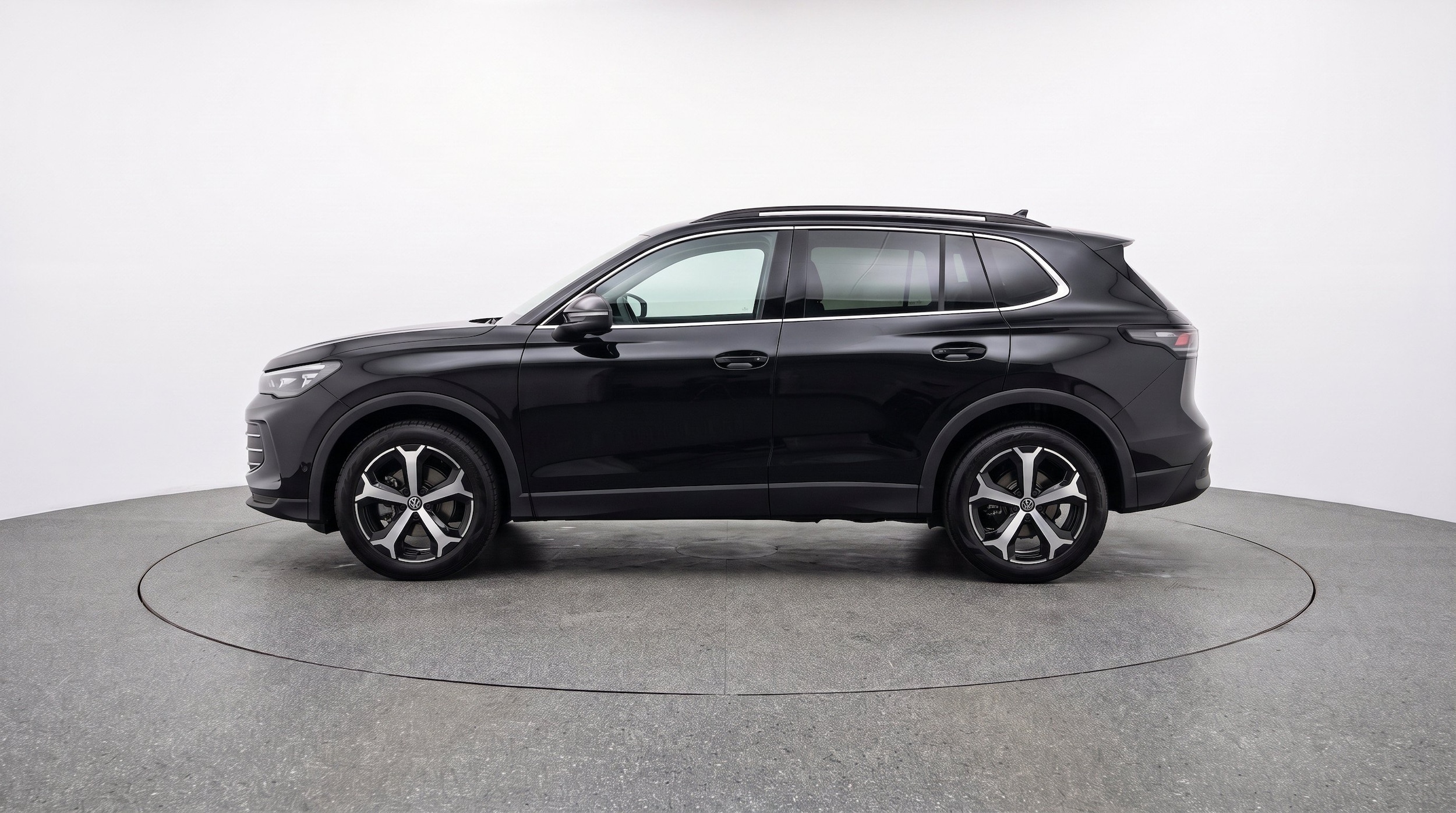 Thumbnail: 2026 Volkswagen Tiguan - 5