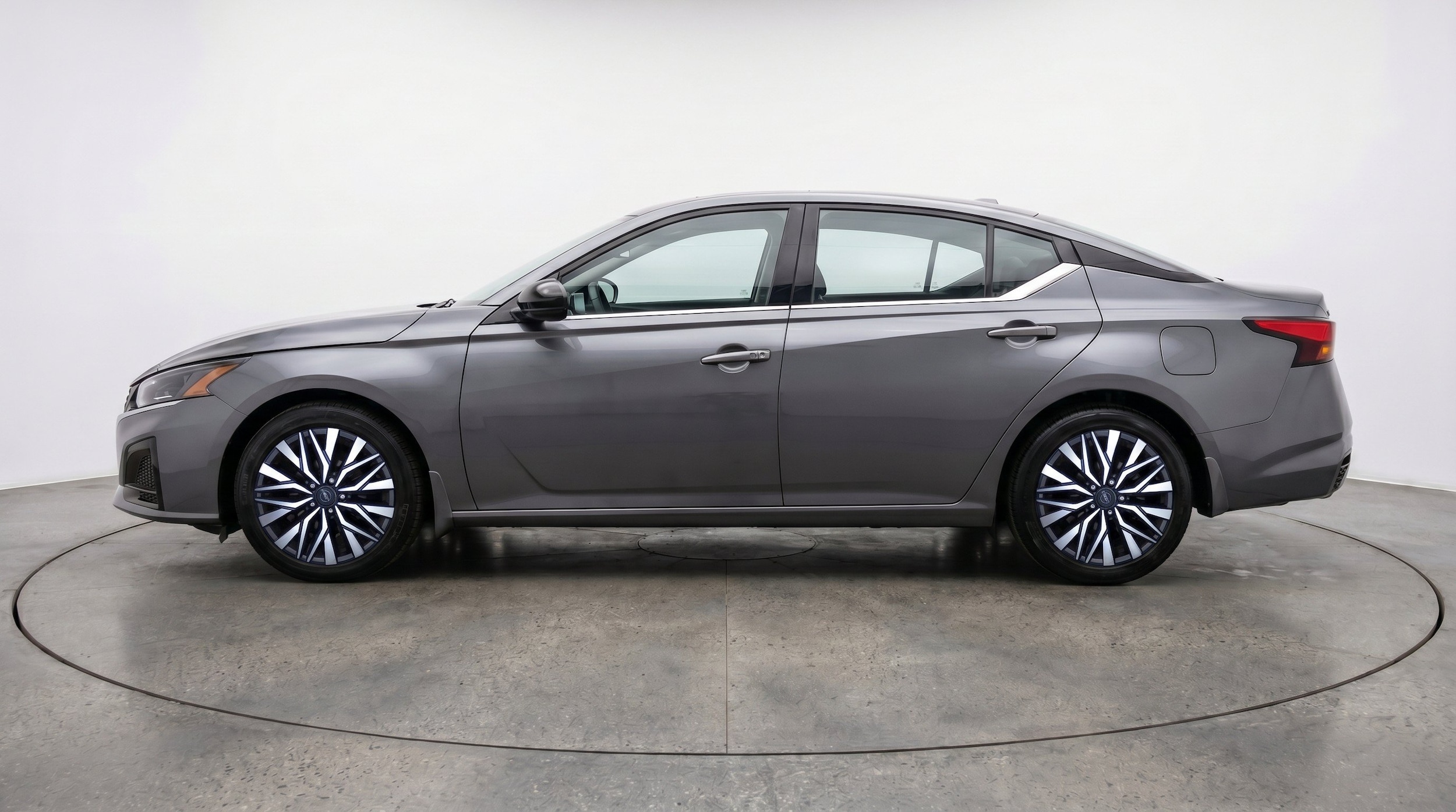 Thumbnail: 2025 Nissan Altima - 5