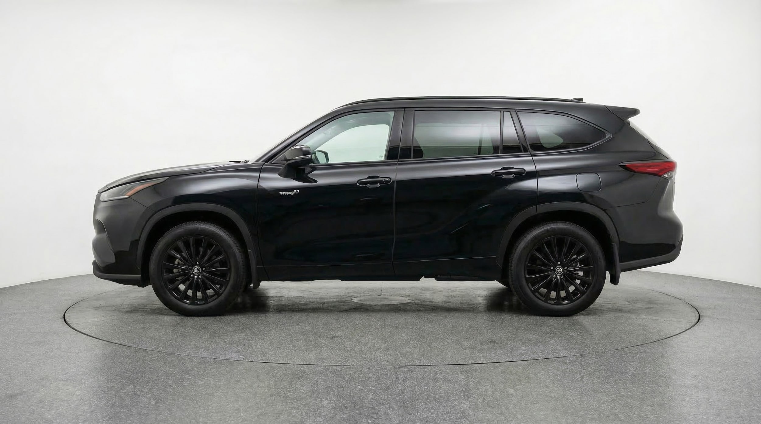 Thumbnail: 2025 Toyota Highlander - 4