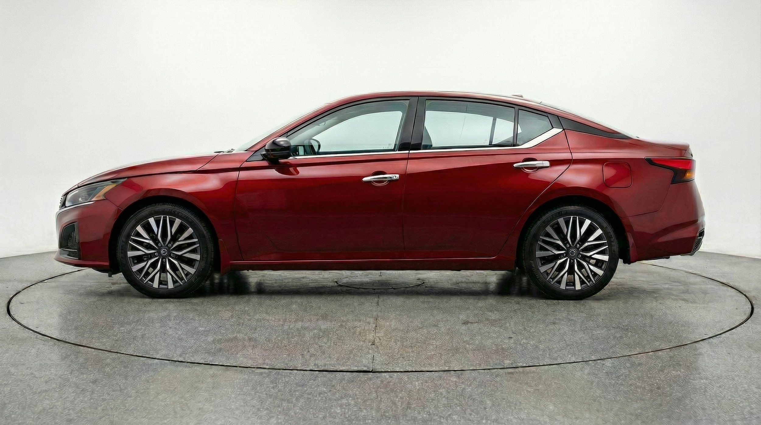 Thumbnail: 2025 Nissan Altima - 4