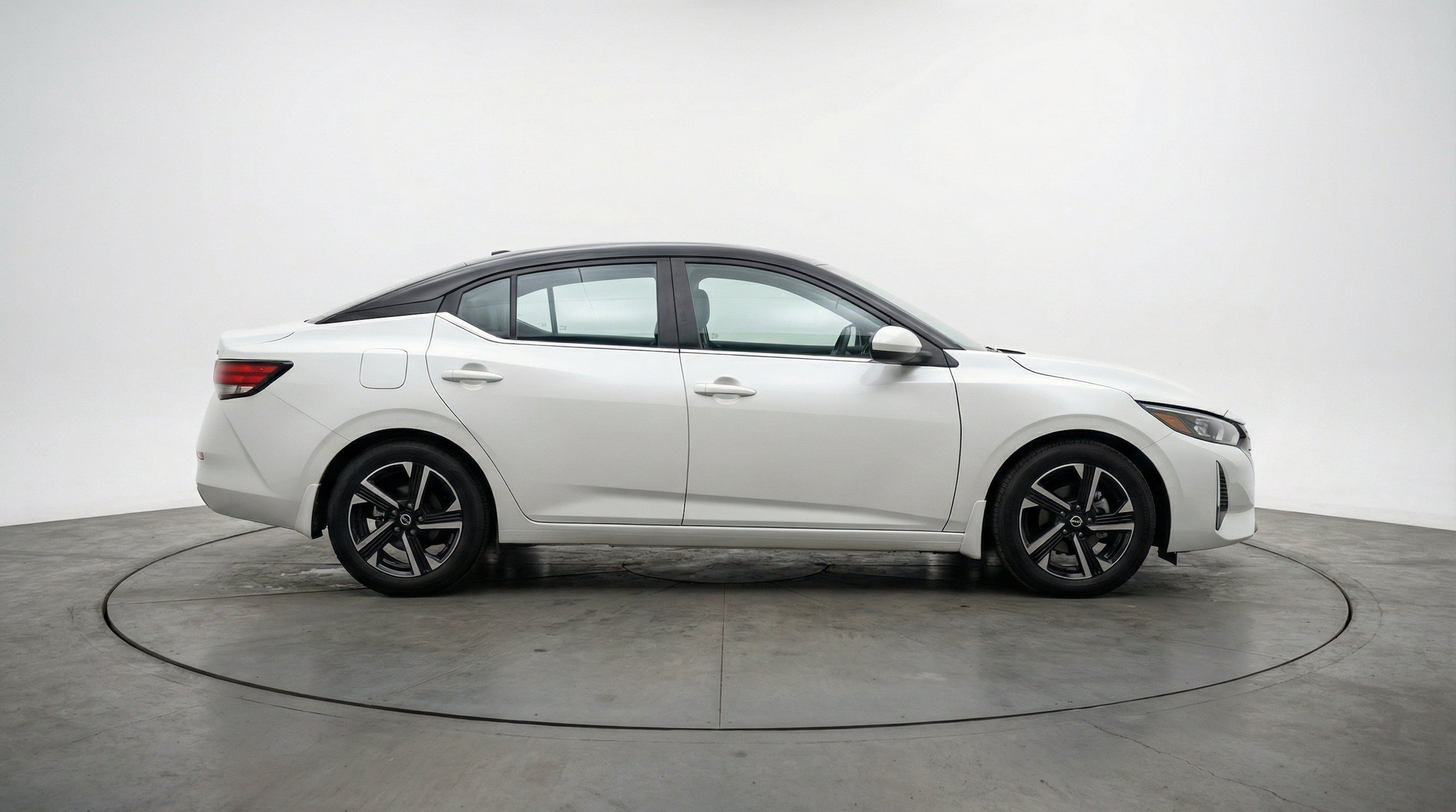 Thumbnail: 2025 Nissan Sentra - 11