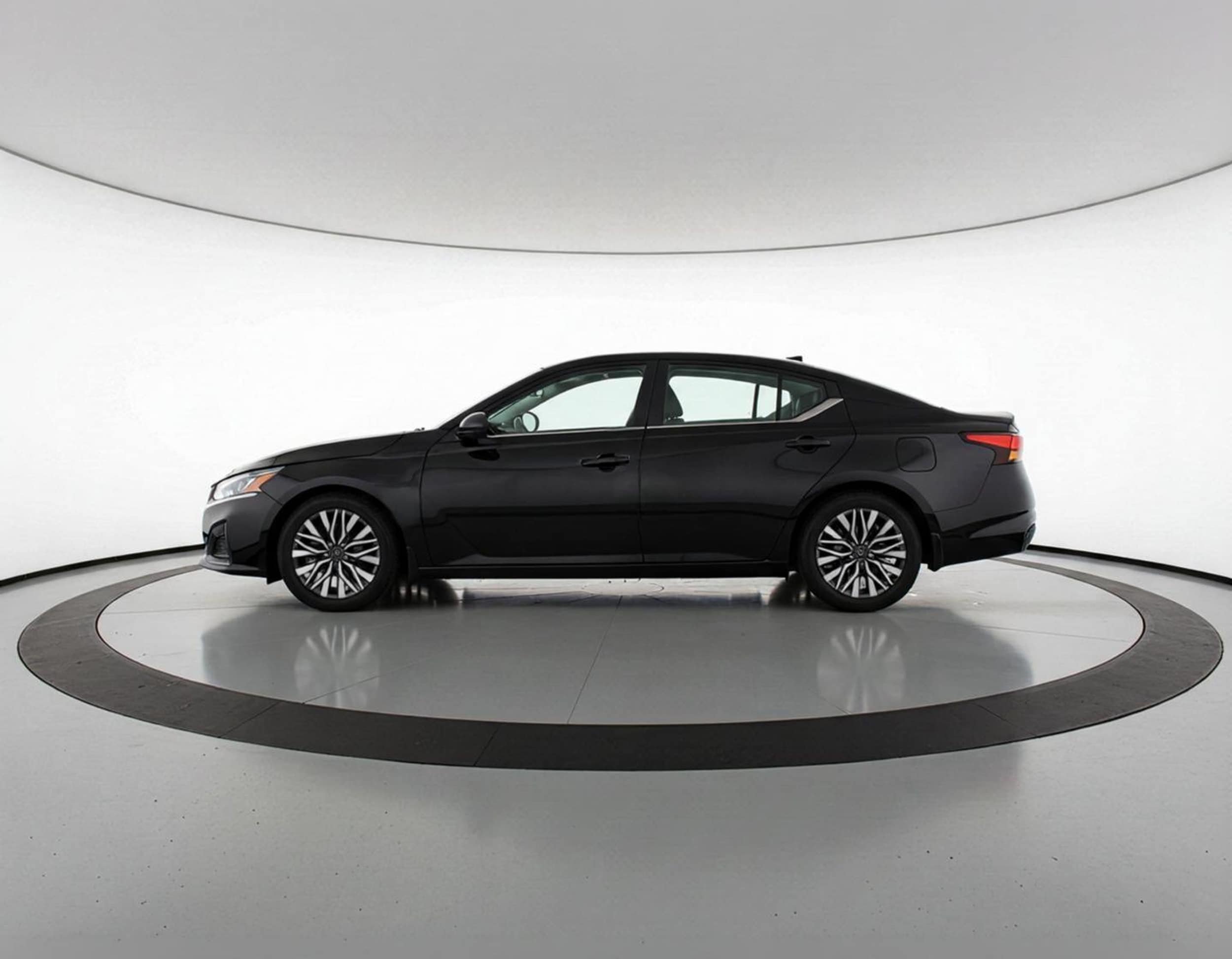 Thumbnail: 2025 Nissan Altima - 4