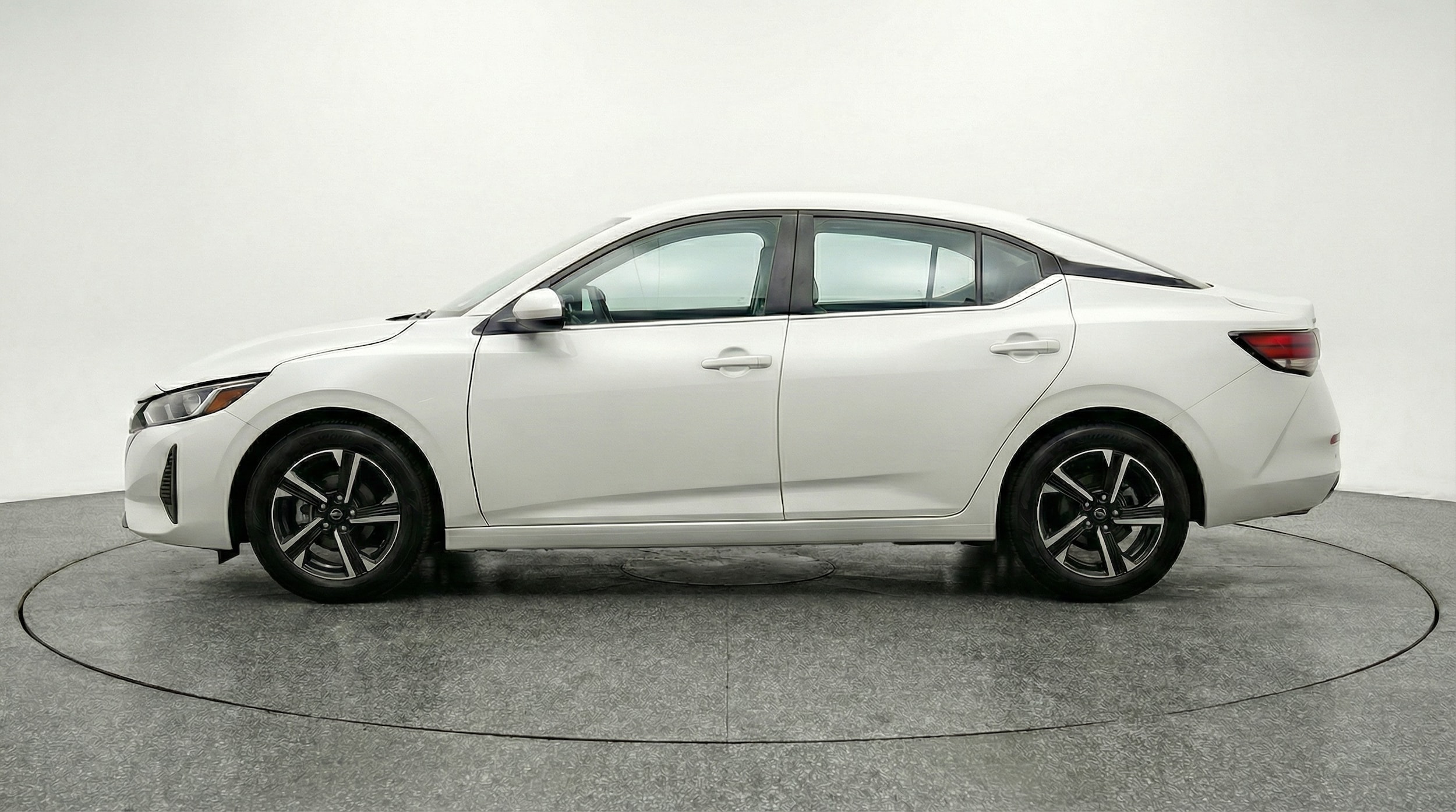 Thumbnail: 2025 Nissan Sentra - 4