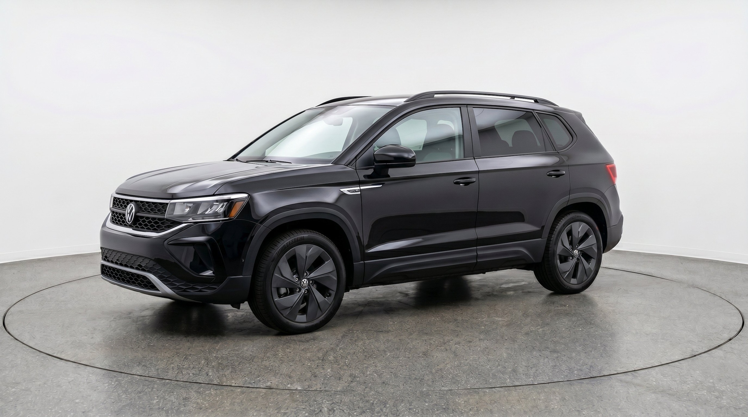 Thumbnail: 2026 Volkswagen Taos - 3