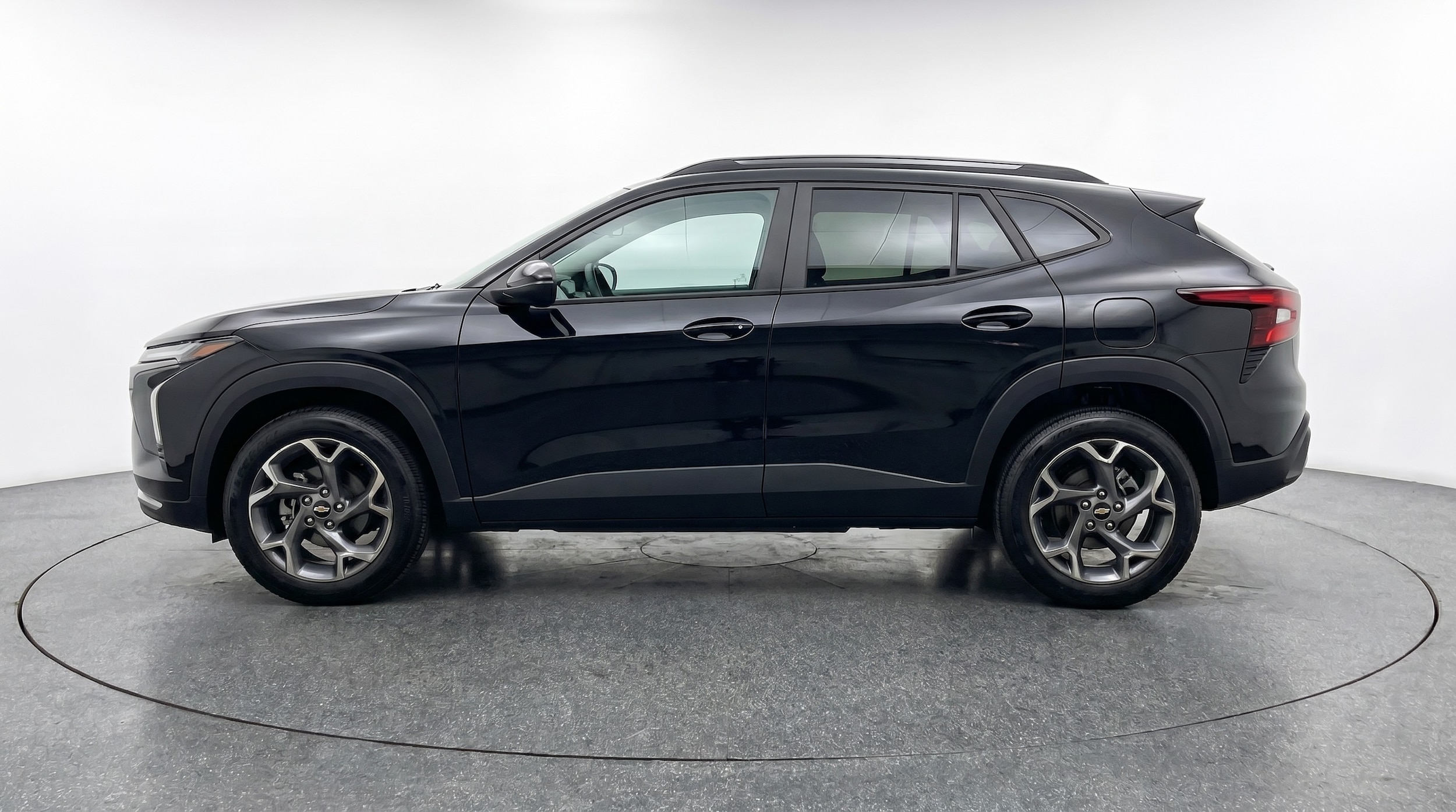 Thumbnail: 2025 Chevrolet Trax - 4