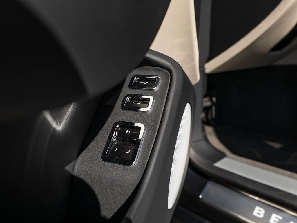 2026 Bentley Flying Spur - Photo 27