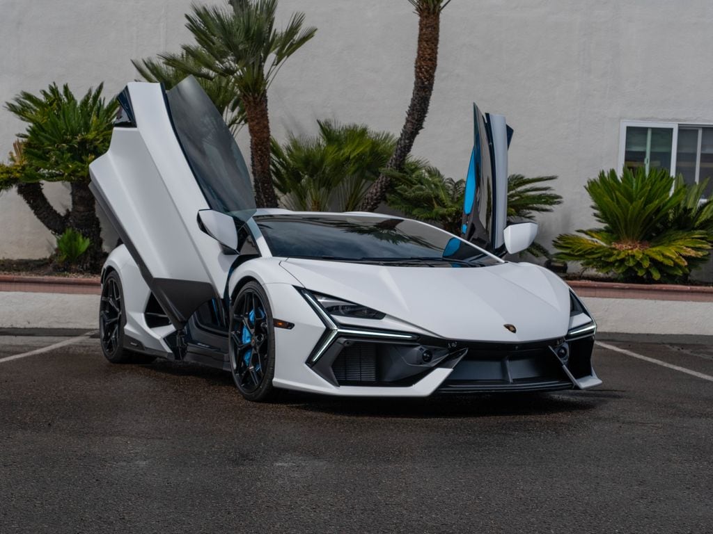 2025 Lamborghini Revuelto Base - Photo 28
