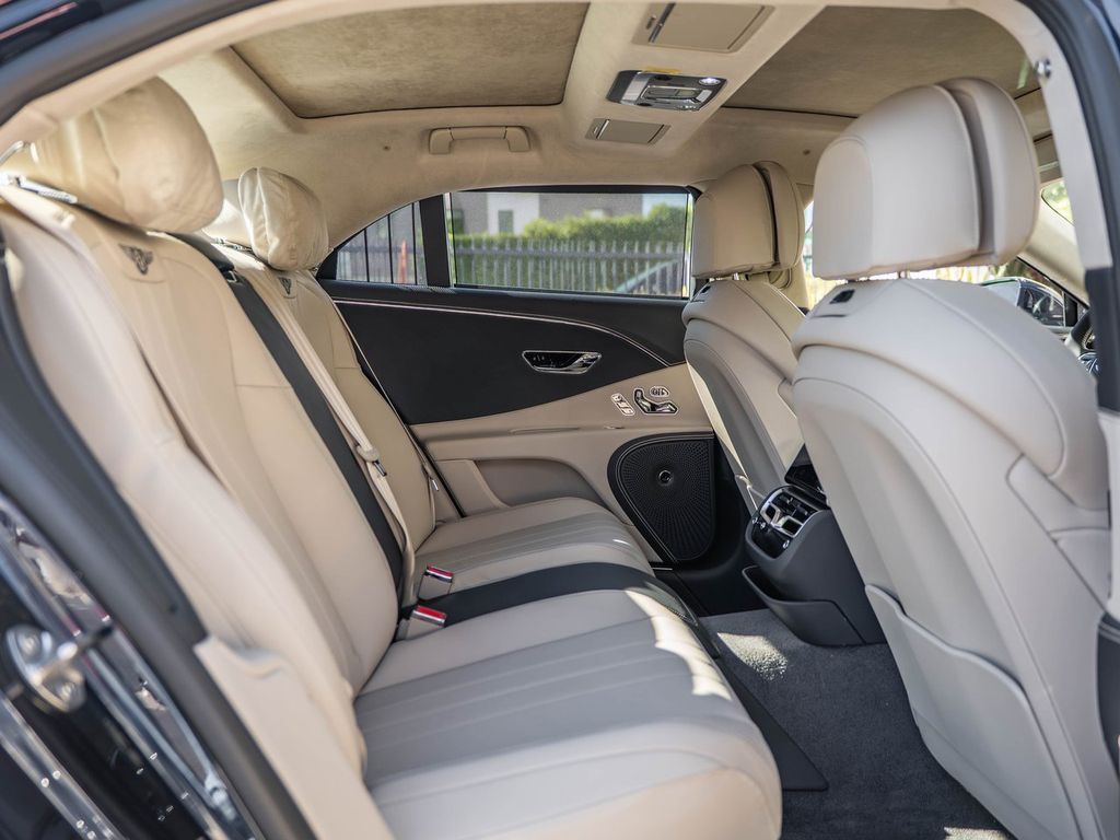 2026 Bentley Flying Spur - Photo 35