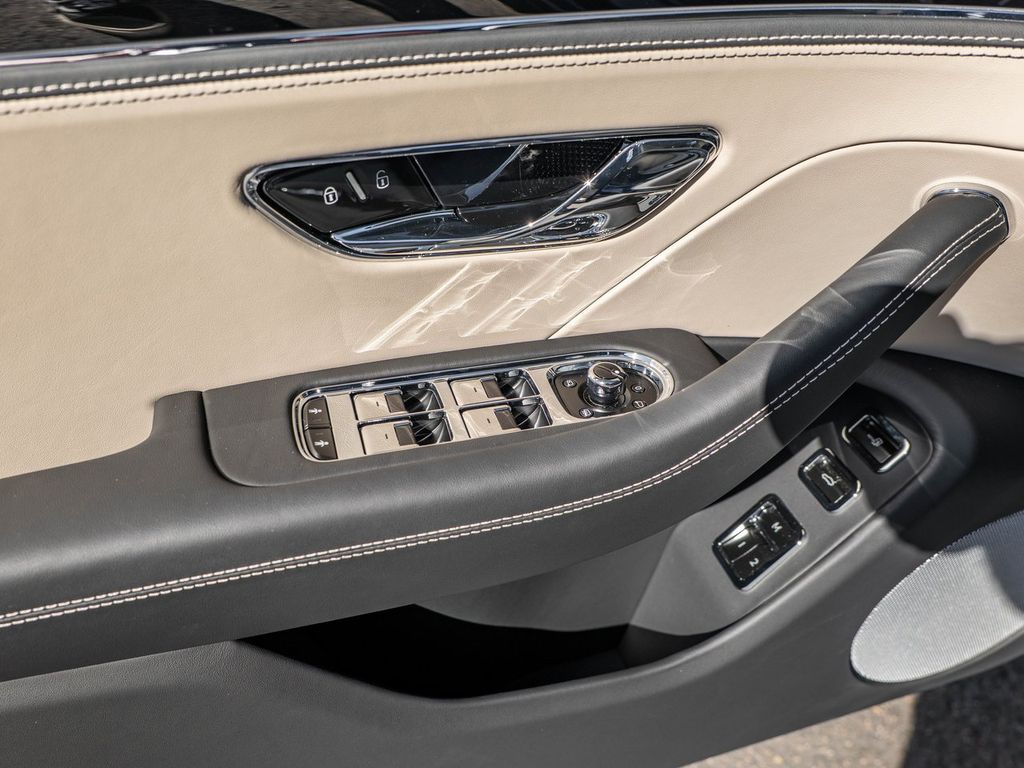 2026 Bentley Flying Spur - Photo 26