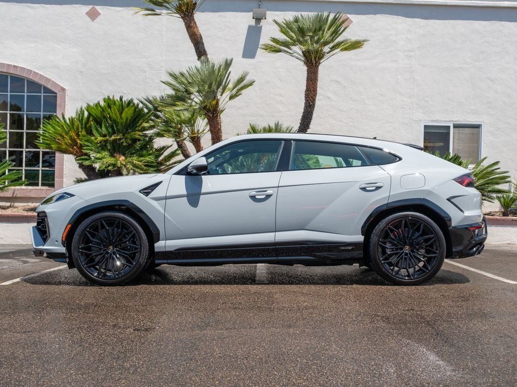 New 2026 Lamborghini Urus SE SUV