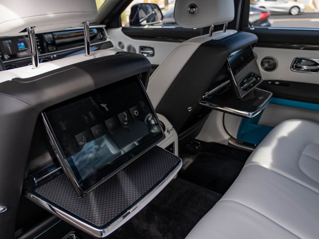 2026 Rolls-Royce Ghost Black Badge - Photo 36