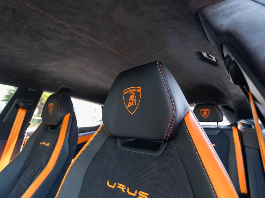 2024 Lamborghini Urus S - Photo 16