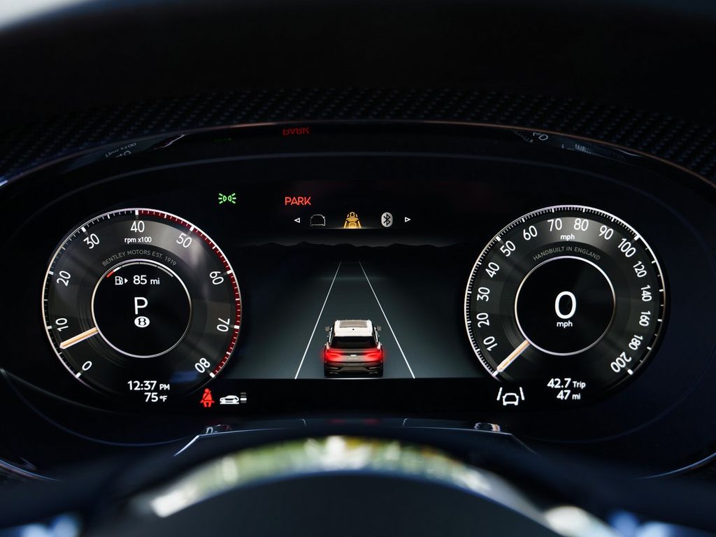 2025 Bentley Bentayga - Photo 7