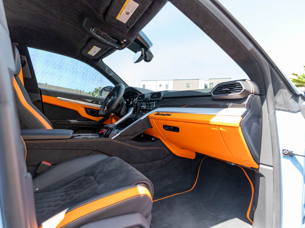 2024 Lamborghini Urus S - Photo 27