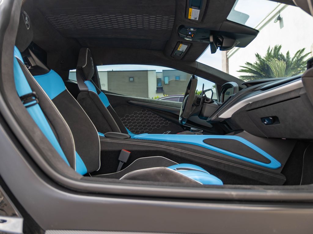 2025 Lamborghini Revuelto Base - Photo 21