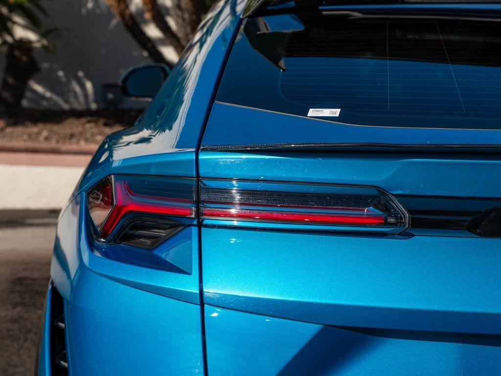 2023 Lamborghini Urus Performante - Photo 11