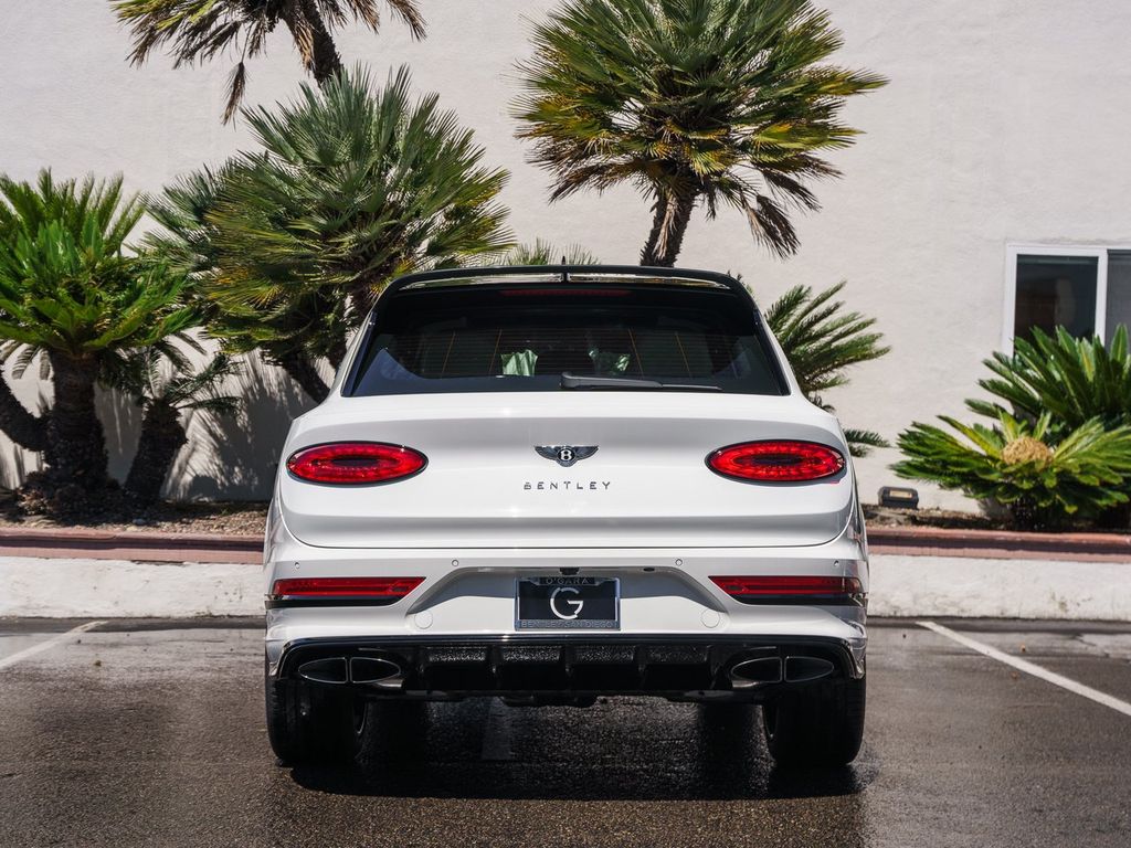 2025 Bentley Bentayga - Photo 29