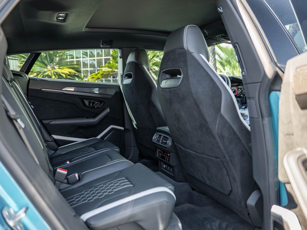 2023 Lamborghini Urus Performante - Photo 31