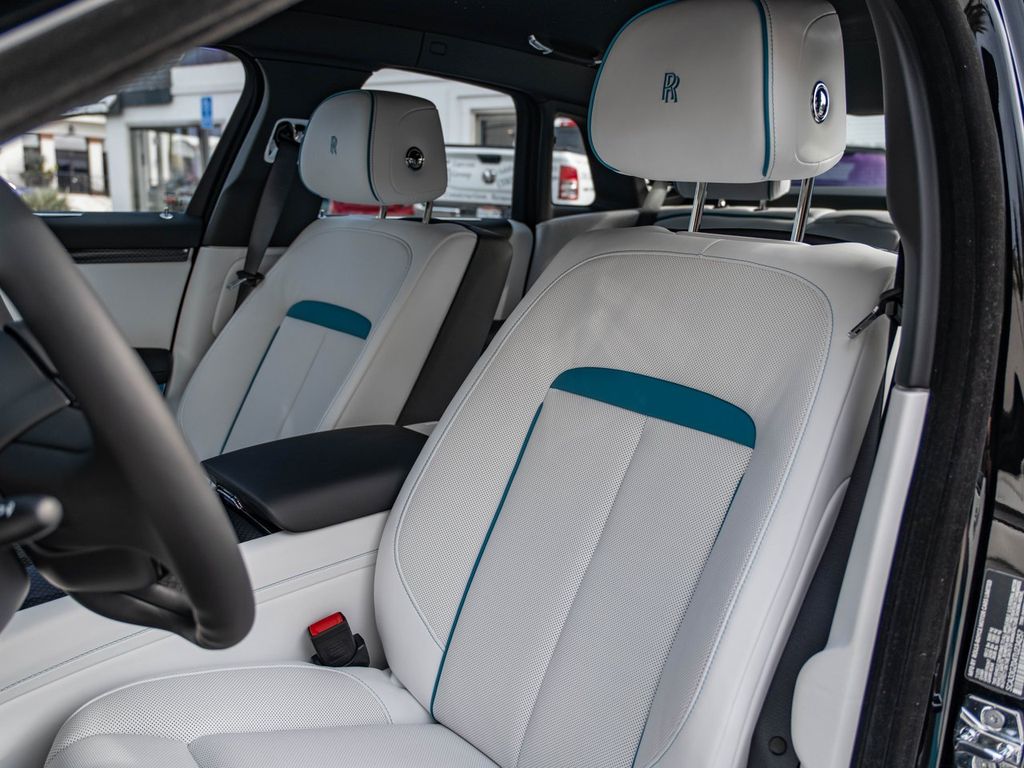2026 Rolls-Royce Ghost Black Badge - Photo 30