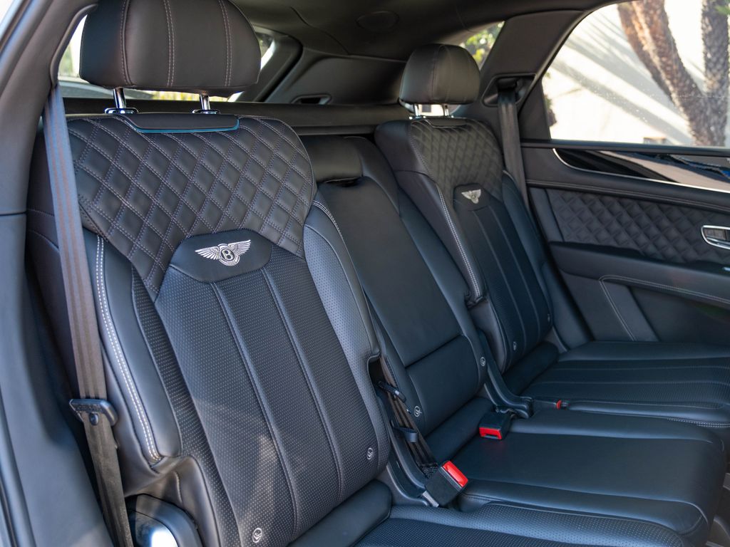 2021 Bentley Bentayga Speed - Photo 23