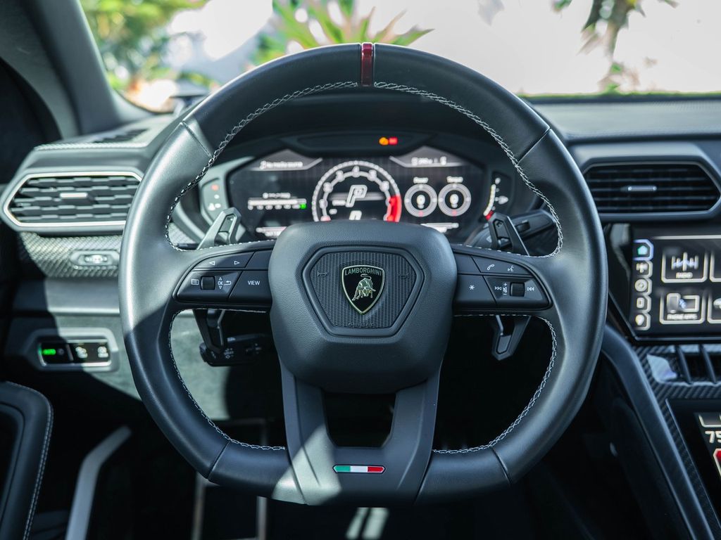 2023 Lamborghini Urus Performante - Photo 37