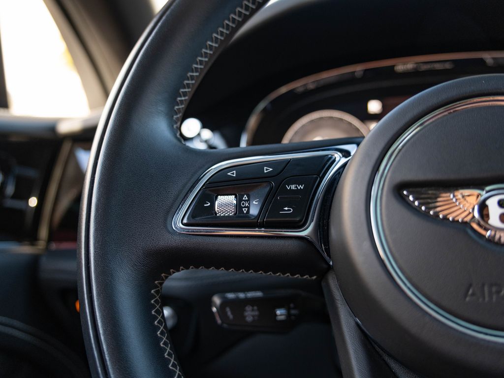 2021 Bentley Bentayga Speed - Photo 8