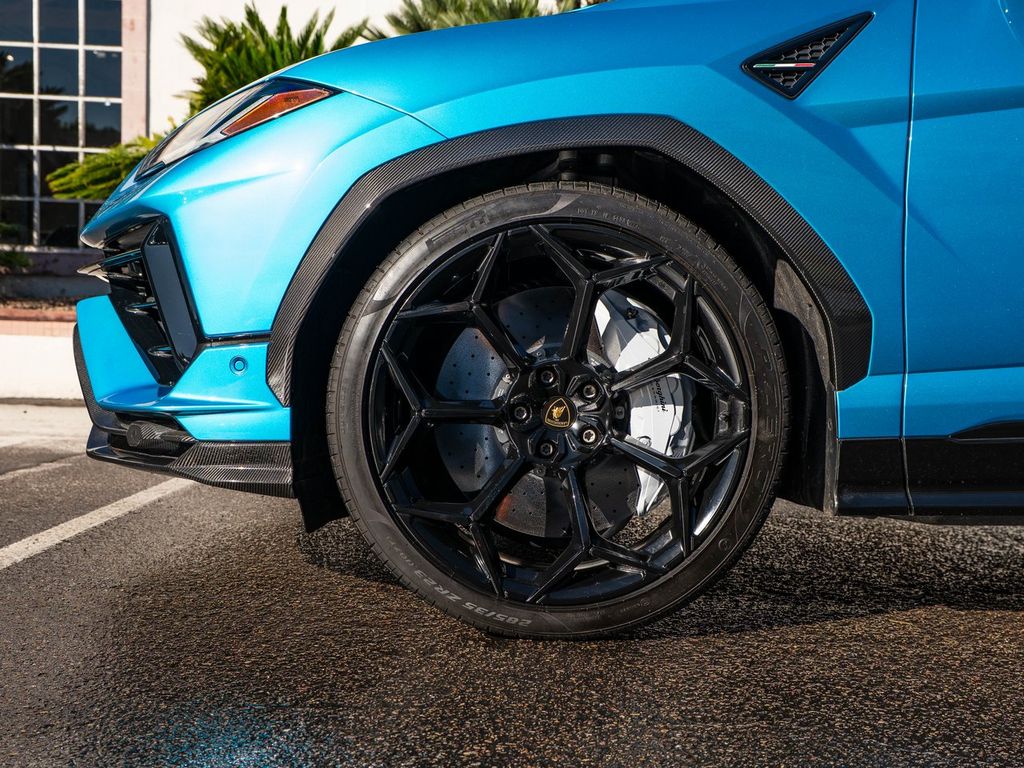 2023 Lamborghini Urus Performante - Photo 9