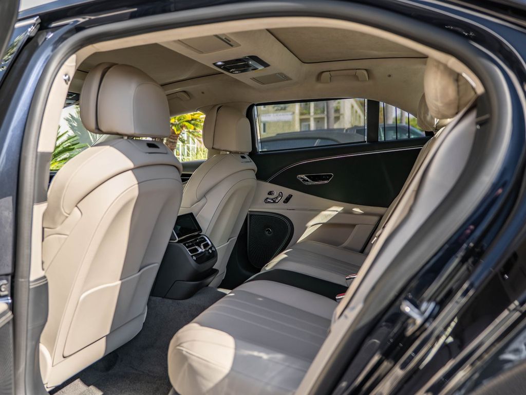 2026 Bentley Flying Spur - Photo 29
