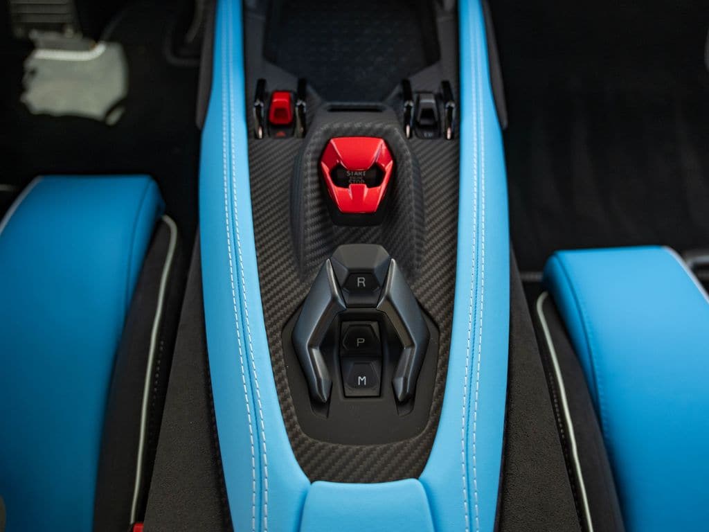 2025 Lamborghini Revuelto Base - Photo 18