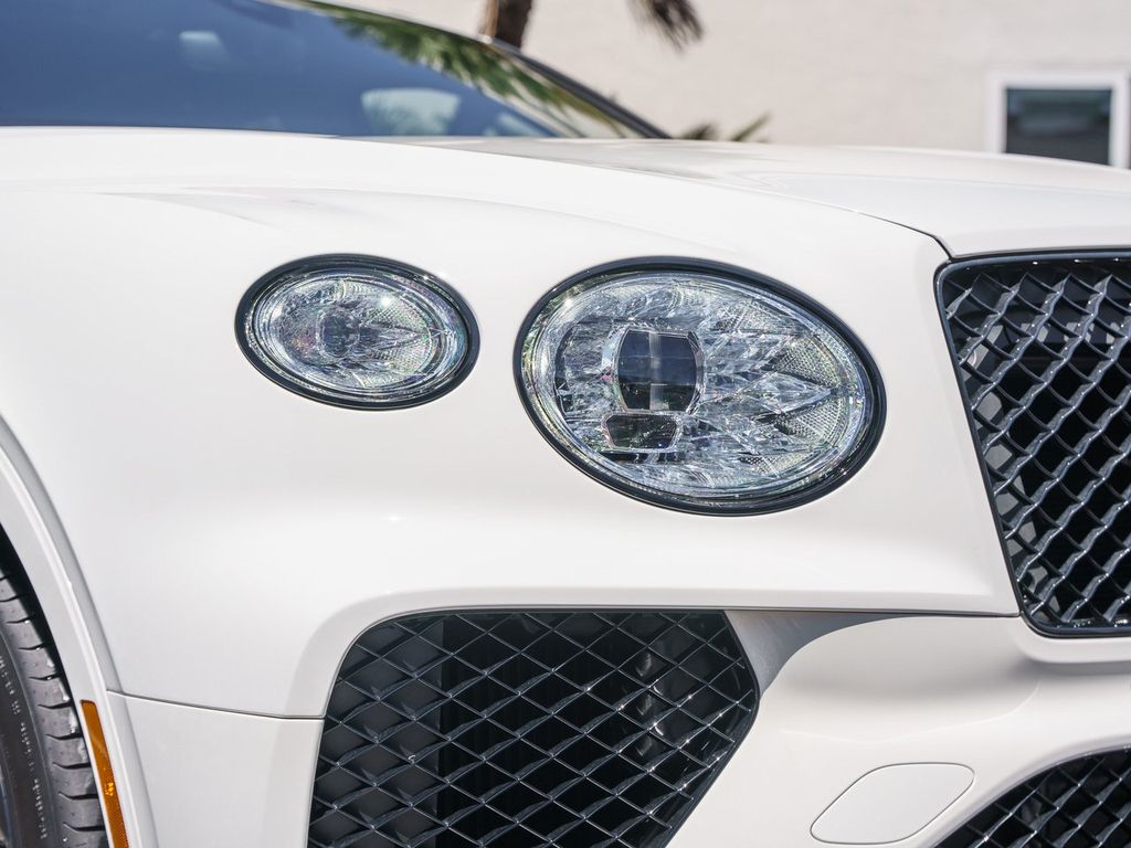 2025 Bentley Bentayga - Photo 34