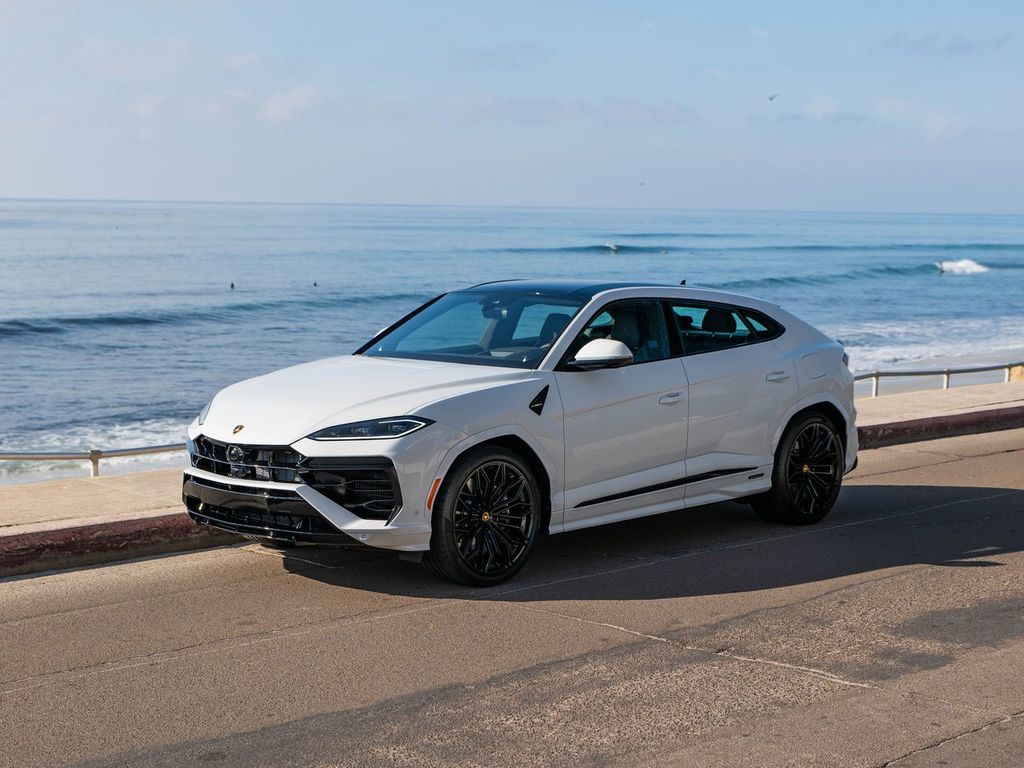 2025 Lamborghini Urus 4.0 V8 PHEV SE's photo