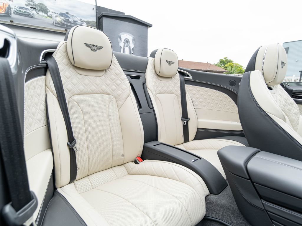 2024 Bentley Continental GTC Speed - Photo 20