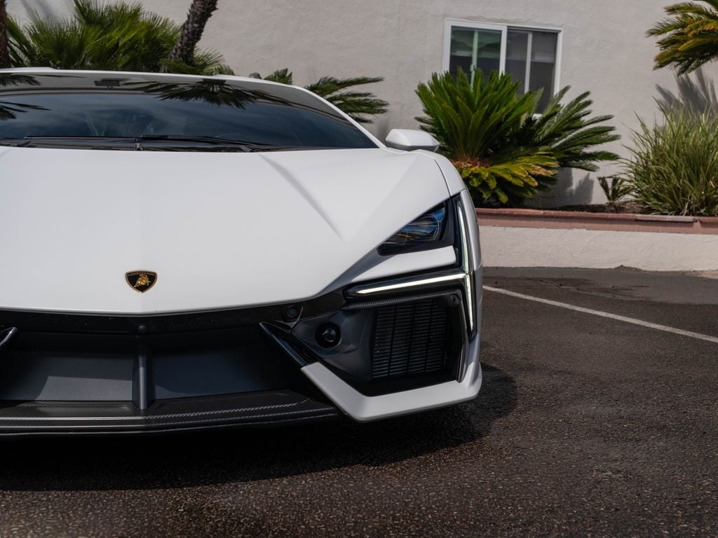 2025 Lamborghini Revuelto Base - Photo 25