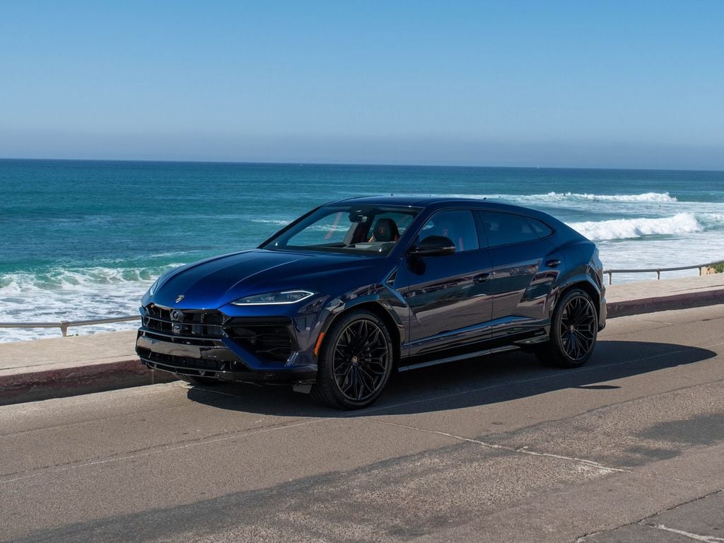 2026 Lamborghini Urus 4.0 V8 PHEV SE's photo